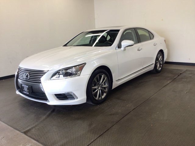 Used 2016 Lexus LS 460 AWD w/ Comfort Package image 3