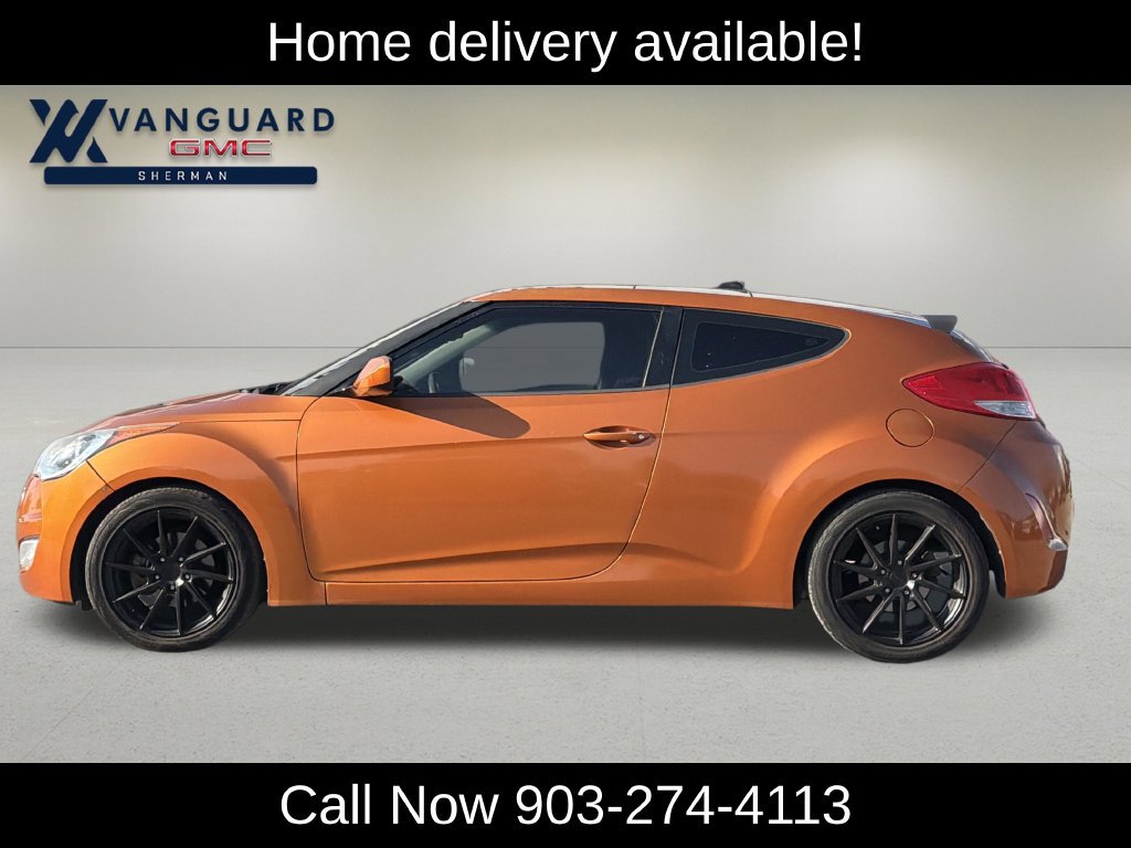 Used 2013 Hyundai Veloster w/ Style Pkg FWD image 4