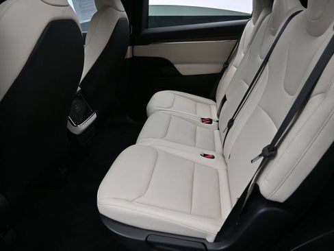 Used 2025 Tesla Model X AWD/4WD image 25