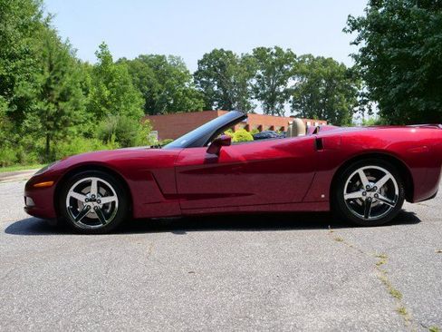 Used 2007 Chevrolet Corvette Convertible w/ Preferred Equipment Group RWD image 46