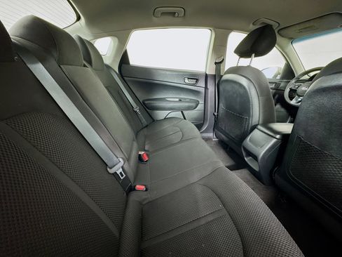 Used 2019 Kia Optima LX image 44