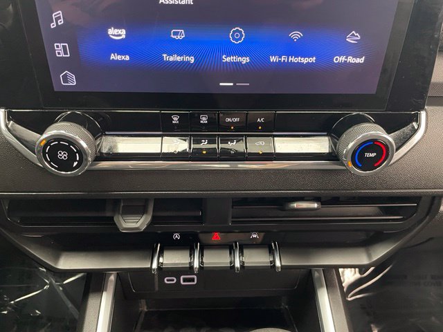Certified 2024 Chevrolet Colorado Trail Boss w/ Advanced Trailering Package AWD/4WD image 14