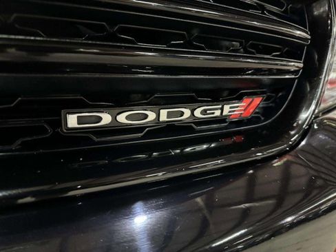 Used 2018 Dodge Charger SXT w/ Blacktop Package image 18