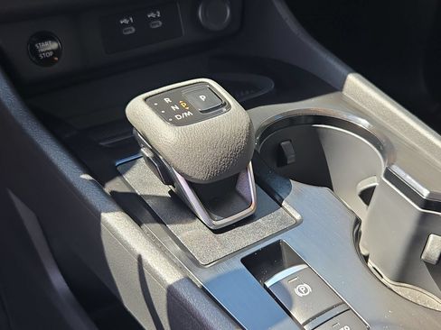 Certified 2025 Nissan Rogue SV AWD/4WD image 19