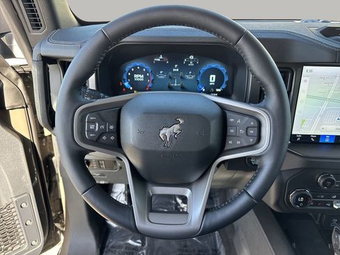 New 2025 Ford Bronco Badlands image 30