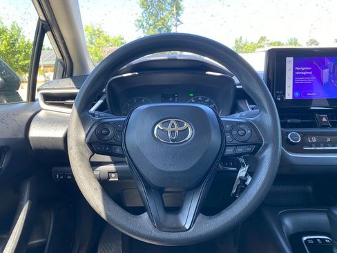 Used 2023 Toyota Corolla LE FWD image 12