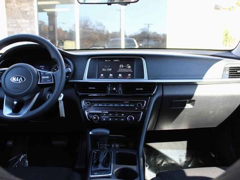 Used 2019 Kia Optima LX image 27