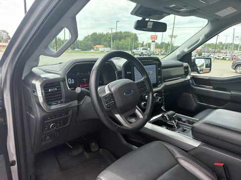 Used 2021 Ford F150 Lariat w/ Equipment Group 502A High AWD/4WD image 4