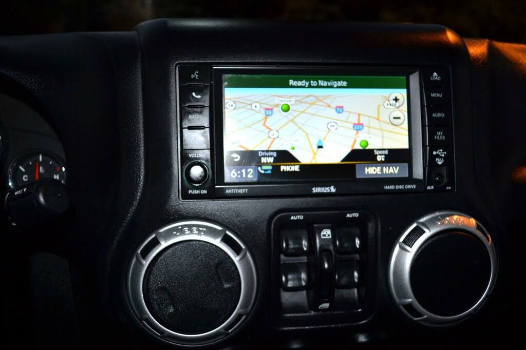 Used 2015 Jeep Wrangler Unlimited Rubicon w/ Dual Top Group AWD/4WD image 20