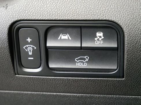 Used 2023 Kia Sorento SX image 19