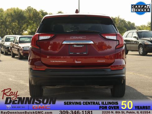 Used 2024 GMC Terrain SLE image 6