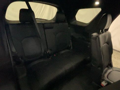 Used 2025 Honda Pilot TrailSport image 25
