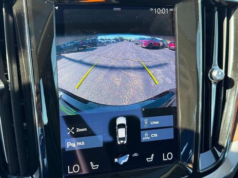 Used 2022 Volvo S60 B5 Momentum w/ Premium Package image 22