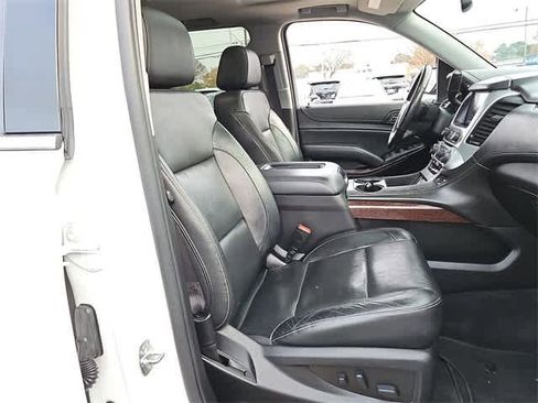 Certified 2020 GMC Yukon XL SLT image 35