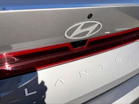 Certified 2024 Hyundai Elantra SEL image 10