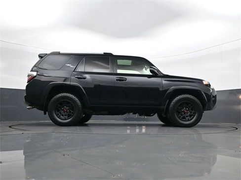 Used 2018 Toyota 4Runner TRD Off-Road Premium image 24
