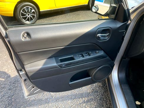 Used 2015 Jeep Patriot High Altitude image 25