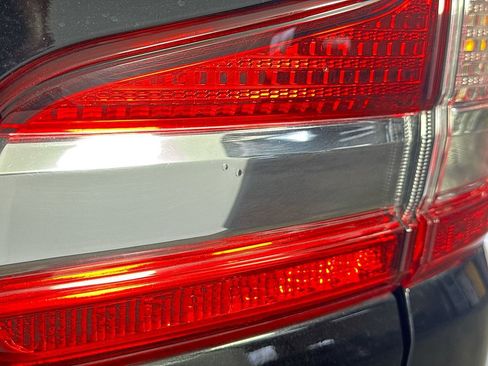 Used 2022 Subaru Ascent Limited w/ Technology Package image 33