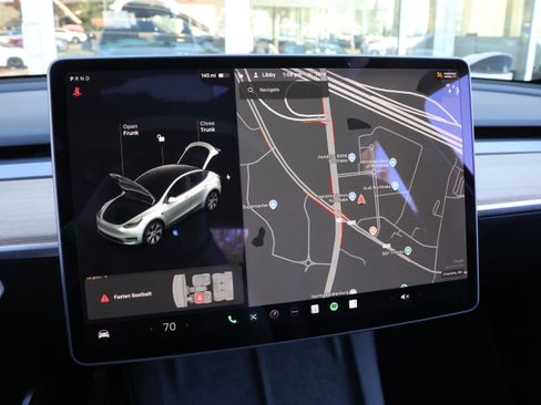 Used 2021 Tesla Model Y Long Range image 20