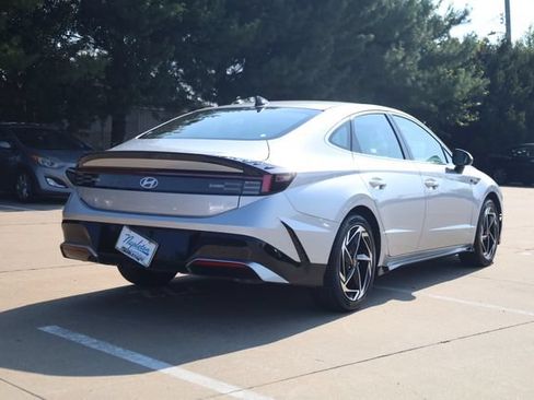 Used 2026 Hyundai Sonata SEL FWD image 5