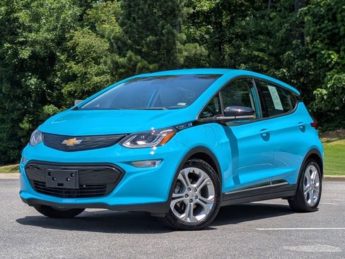 Used 2020 Chevrolet Bolt LT FWD image 3