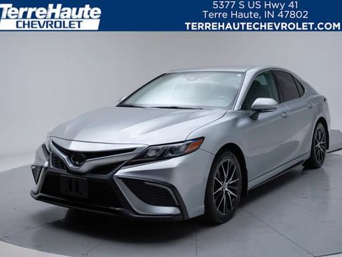 Used 2024 Toyota Camry SE FWD image 1