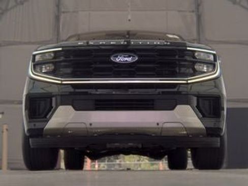 Used 2025 Ford Expedition Max Platinum AWD/4WD image 10