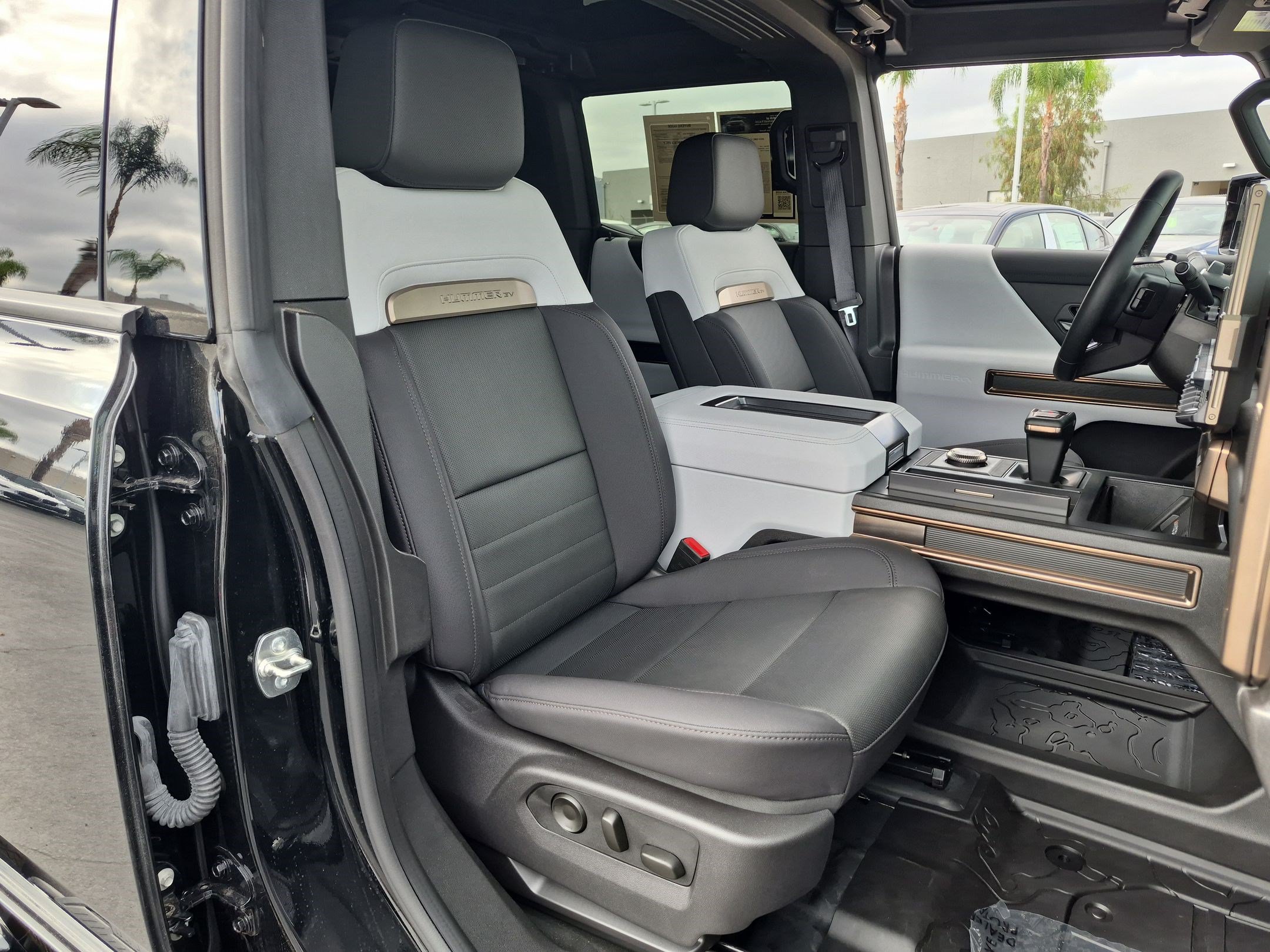Used 2024 GMC Hummer EV 3X w/ Extreme Off-Road Package AWD/4WD image 32