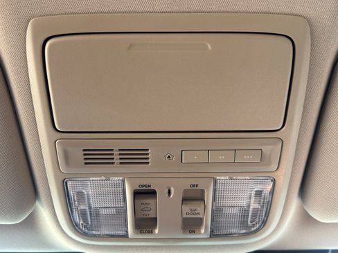 Used 2022 Honda CR-V EX-L image 30