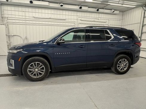 Used 2022 Chevrolet Traverse LT FWD image 19