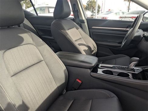 Used 2023 Nissan Altima 2.5 SV image 35