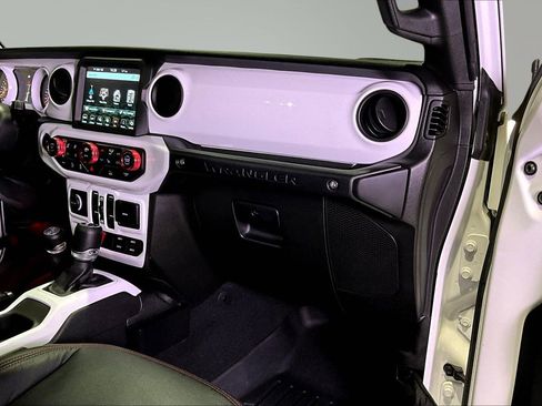 Used 2021 Jeep Wrangler Unlimited Sport image 25