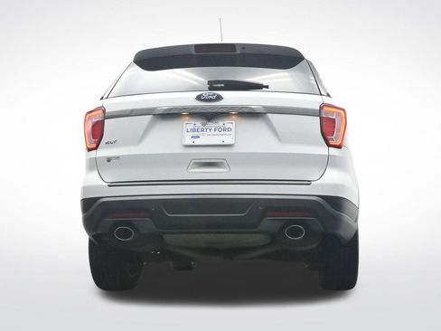 Used 2018 Ford Explorer XLT w/ Equipment Group 202A FWD image 38