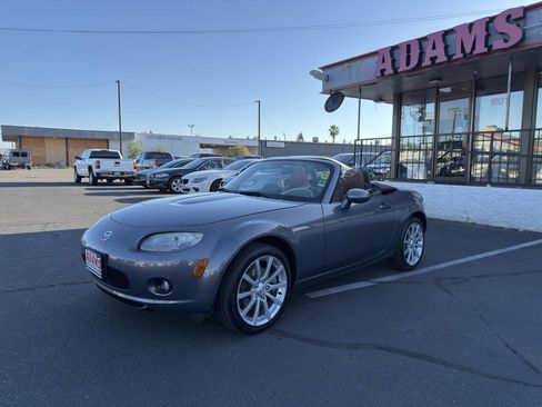 Used 2006 MAZDA MX-5 Miata Grand Touring w/ Premium Pkg image 13