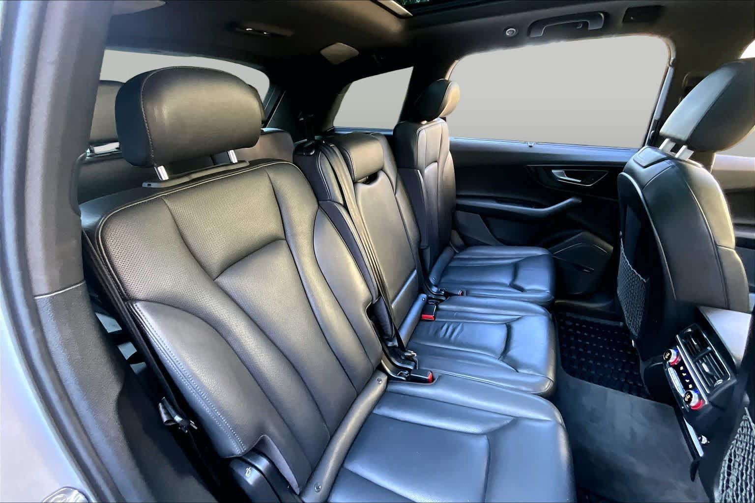 Used 2018 Audi Q7 3.0T Prestige w/ Prestige Package AWD/4WD image 25