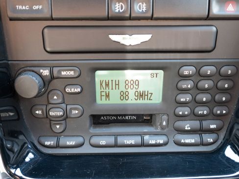 Used 2002 Aston Martin Vanquish image 23