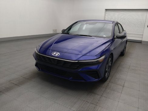 Used 2025 Hyundai Elantra Sport FWD image 15