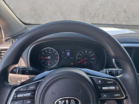 Used 2021 Kia Sportage LX AWD/4WD image 27