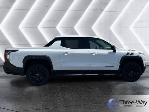 New 2026 Chevrolet Silverado EV LT w/ LPO, Dark Package Plus AWD/4WD image 6