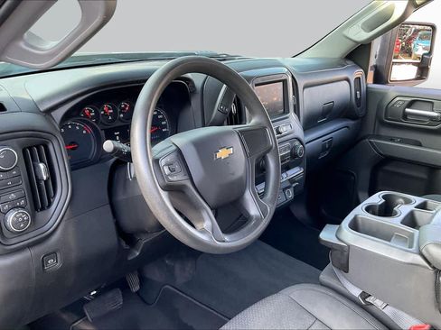 Used 2020 Chevrolet Silverado 2500 Custom w/ Custom Convenience Package AWD/4WD image 17