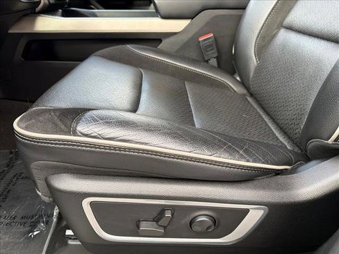 Used 2022 RAM 1500 Laramie image 12