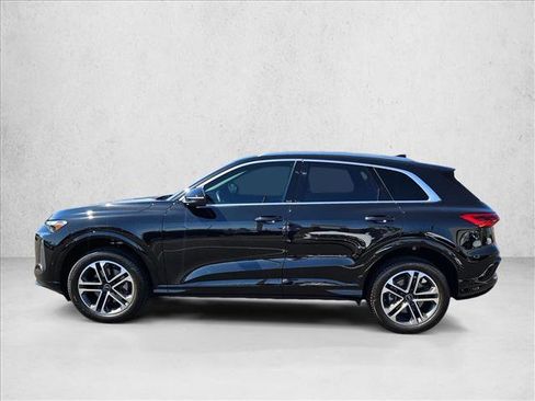 Certified 2025 Audi Q5 Premium w/ Convenience Package AWD/4WD image 9