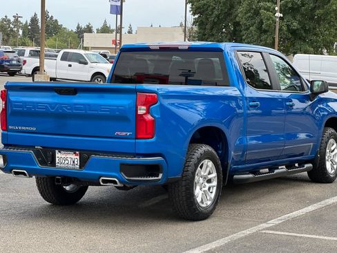 Used 2023 Chevrolet Silverado 1500 RST w/ Z71 Off-Road Package AWD/4WD image 2