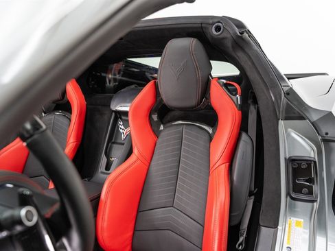 Used 2024 Chevrolet Corvette Z06 RWD image 38