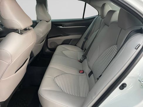 Used 2022 Toyota Camry SE w/ Cold Weather Package AWD/4WD image 19
