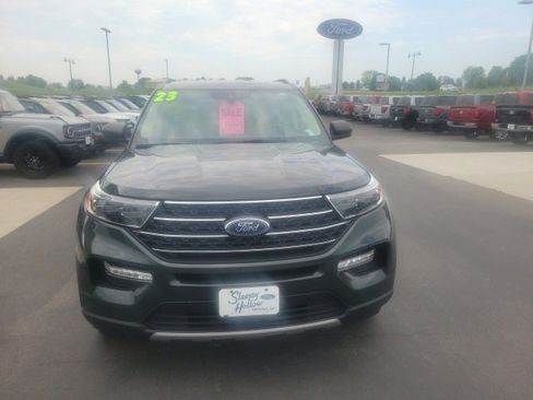 Used 2023 Ford Explorer XLT w/ Equipment Group 202A image 8