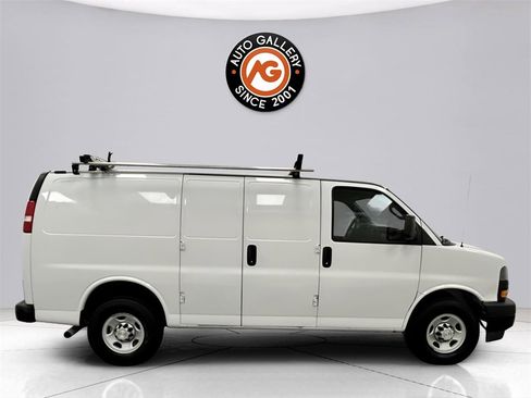 Used 2020 Chevrolet Express 2500 w/ Driver Convenience Package image 8