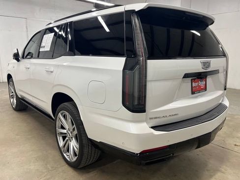 Used 2025 Cadillac Escalade Sport Platinum AWD/4WD image 4