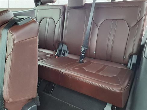 Used 2024 Ford Expedition Limited image 26
