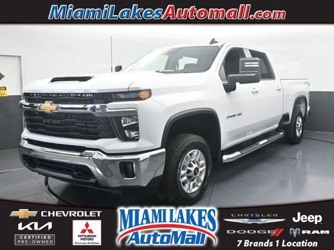 Used 2024 Chevrolet Silverado 2500 LT w/ Convenience Package image 1